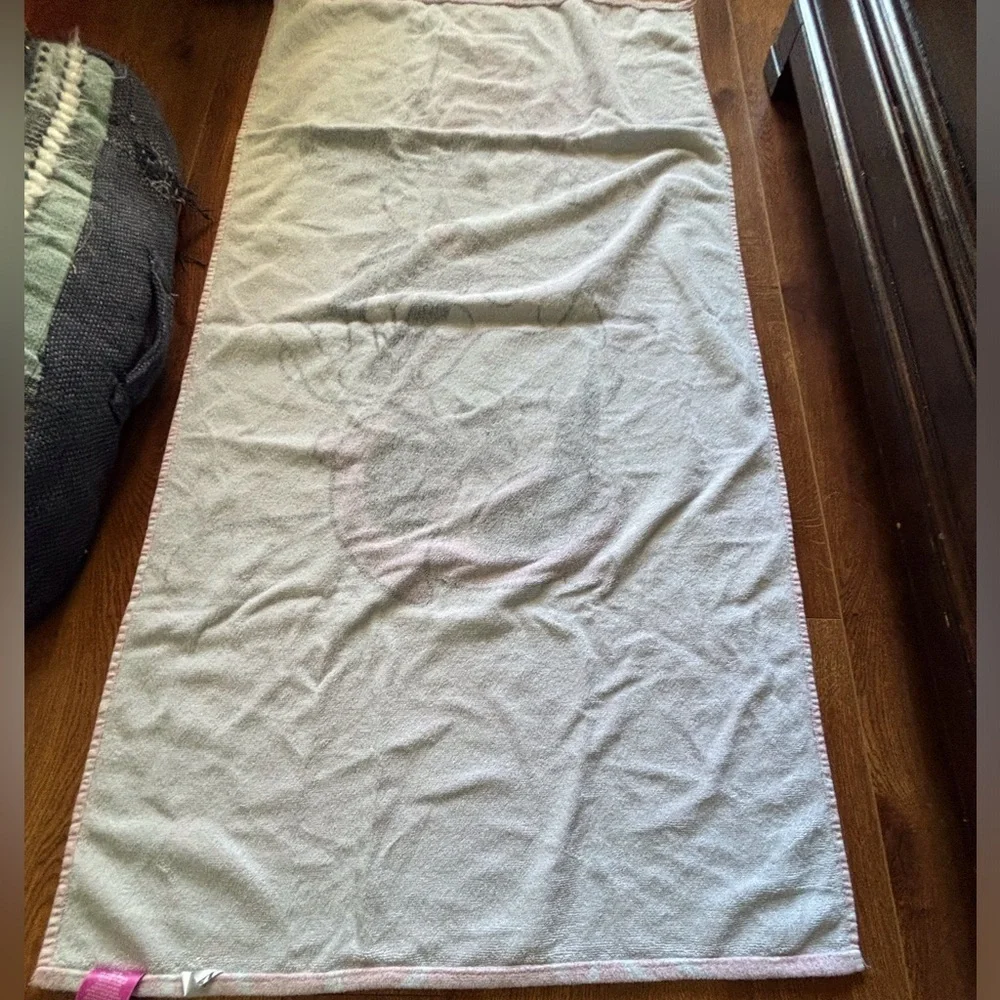 Disney Minnie Mouse Pink Beach Towel